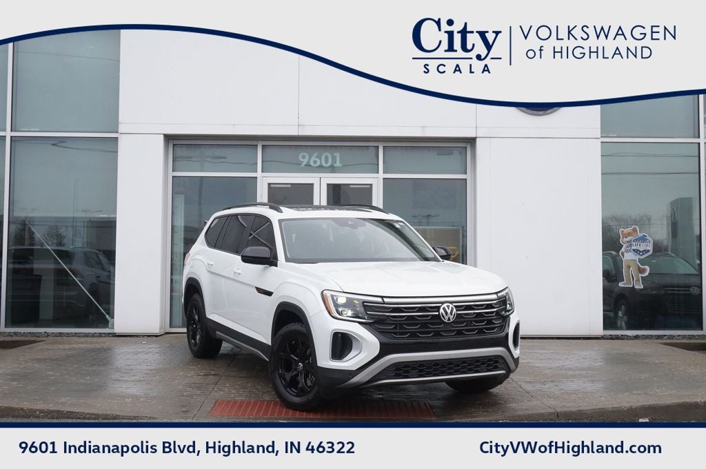 2024 Volkswagen Atlas 2.0T Peak Edition SEL