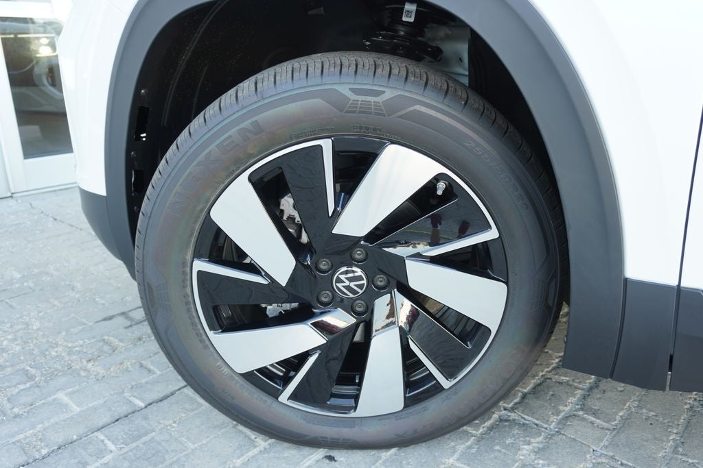 2026 Volkswagen Atlas Cross Sport SE w/Technology