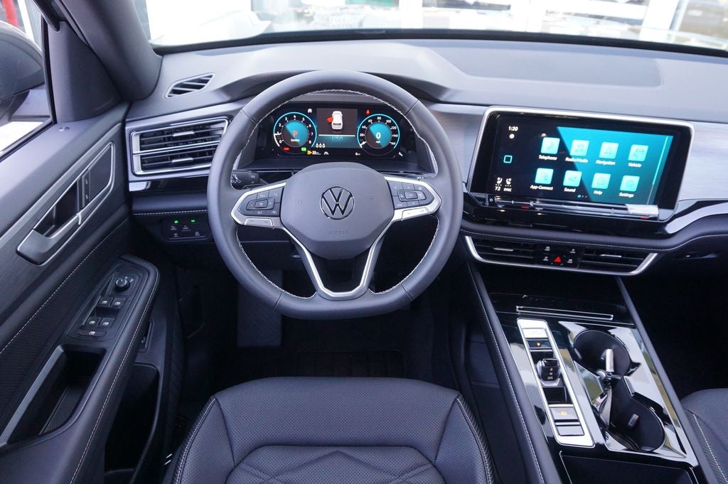 2026 Volkswagen Atlas Cross Sport 2.0T SE w/Technology