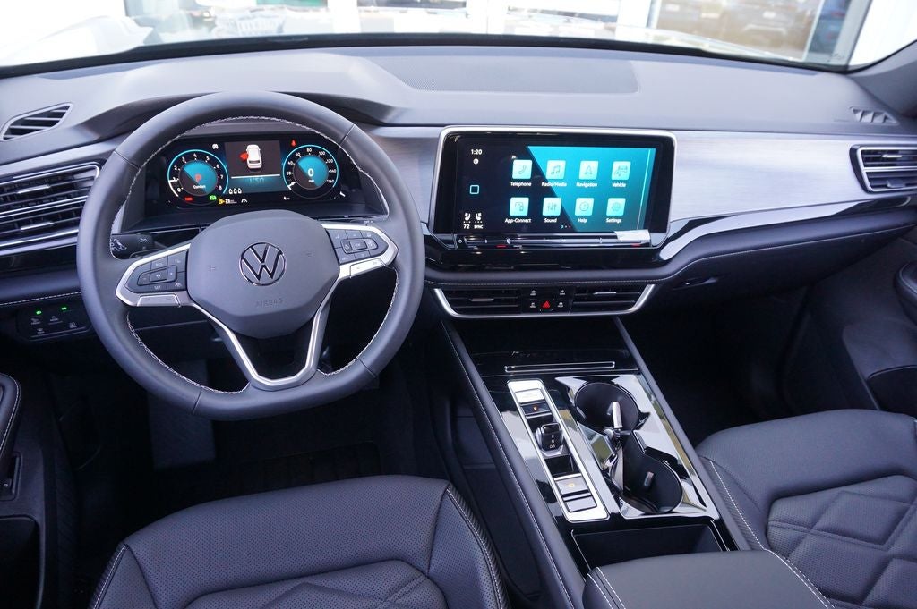 2026 Volkswagen Atlas Cross Sport 2.0T SE w/Technology