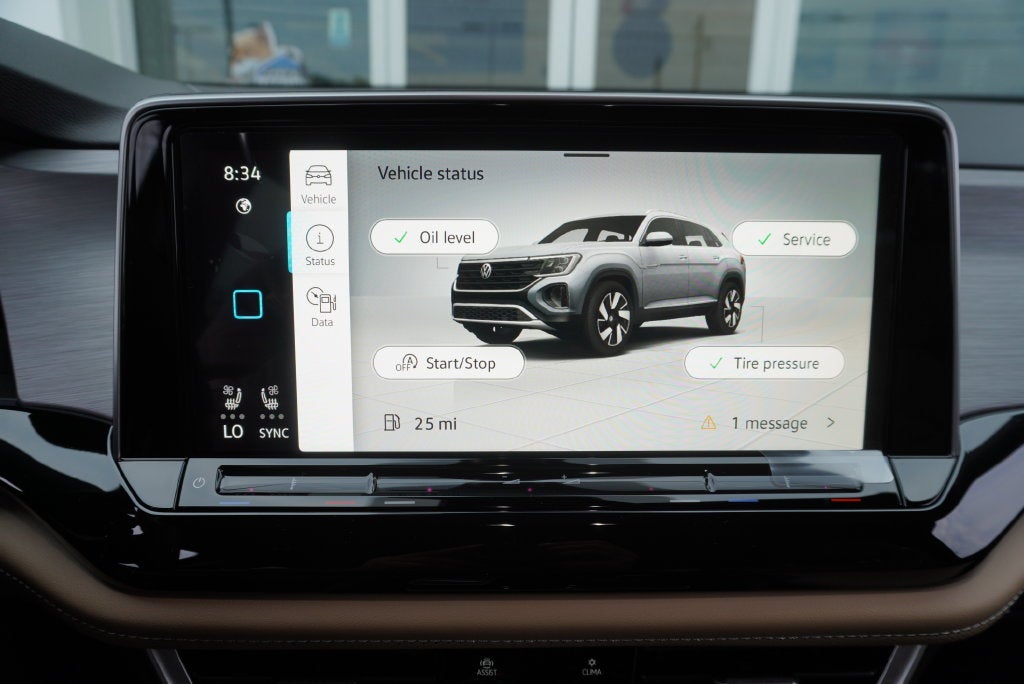 2026 Volkswagen Atlas Cross Sport SE w/Technology