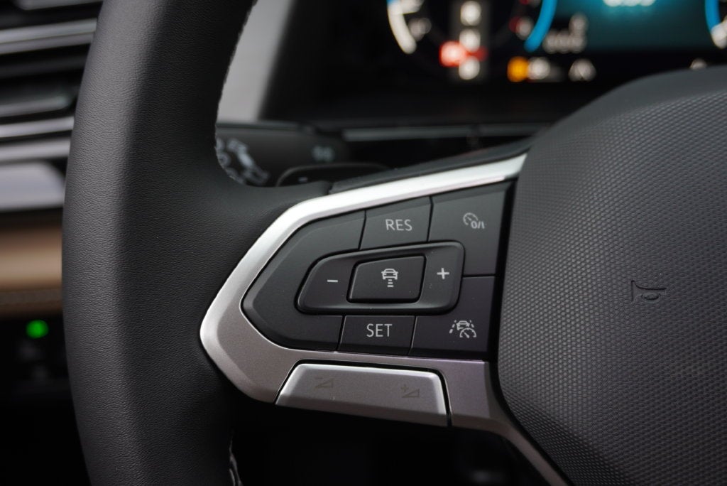 2026 Volkswagen Atlas Cross Sport SE w/Technology