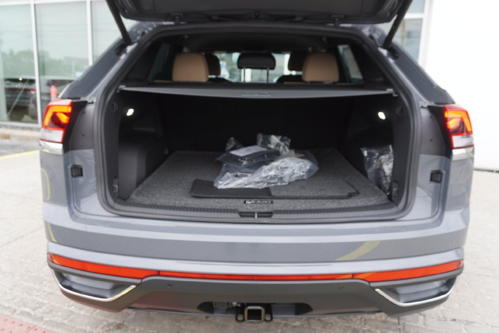 2026 Volkswagen Atlas Cross Sport SE w/Technology