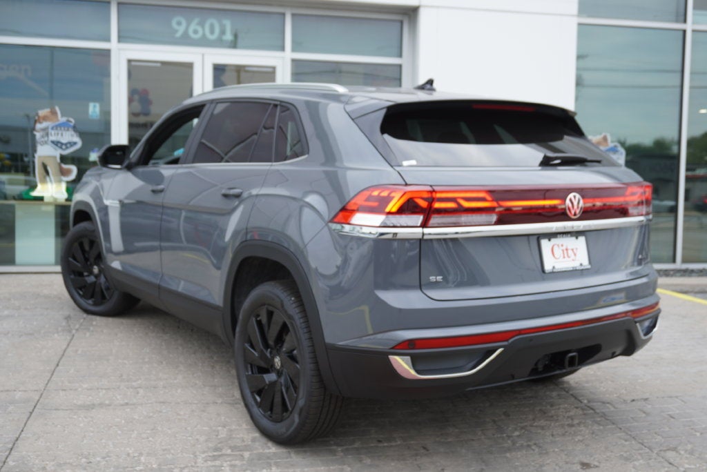2026 Volkswagen Atlas Cross Sport SE w/Technology
