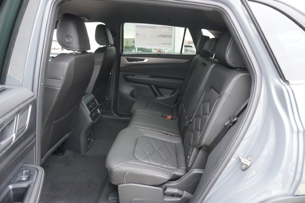 2026 Volkswagen Atlas Cross Sport SE w/Technology