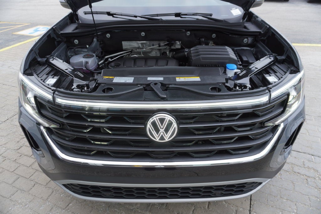 2026 Volkswagen Atlas Cross Sport SE w/Technology