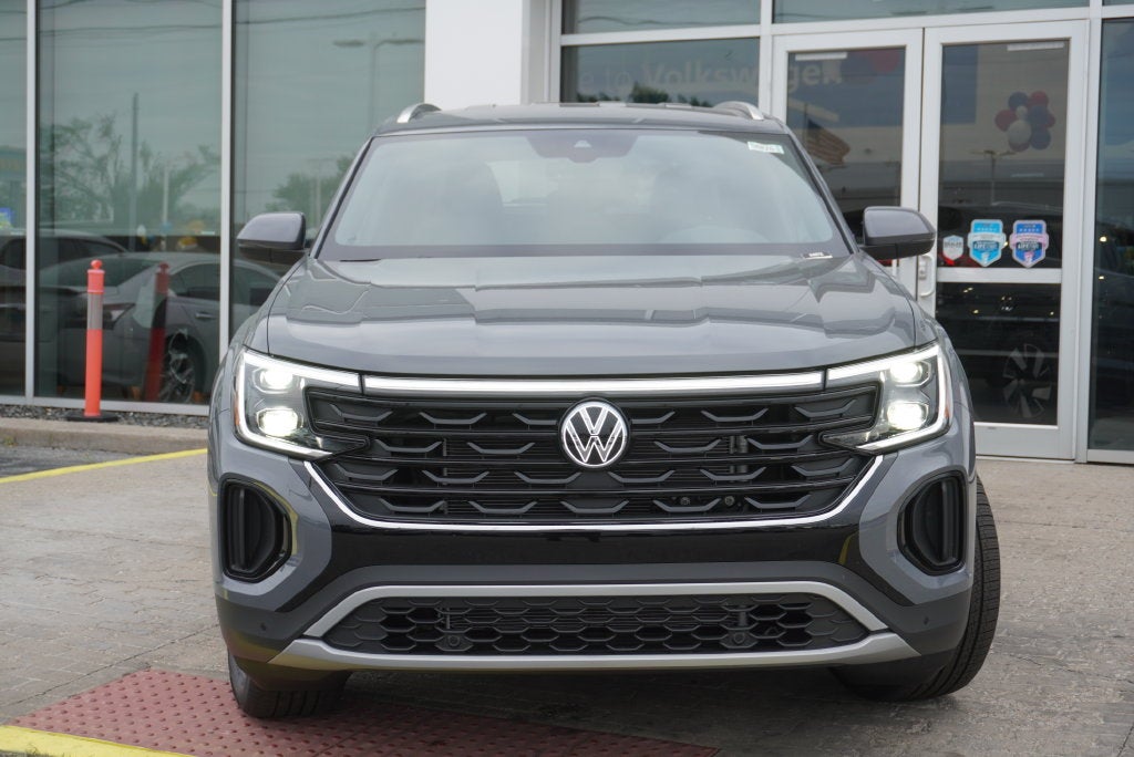 2026 Volkswagen Atlas Cross Sport SE w/Technology
