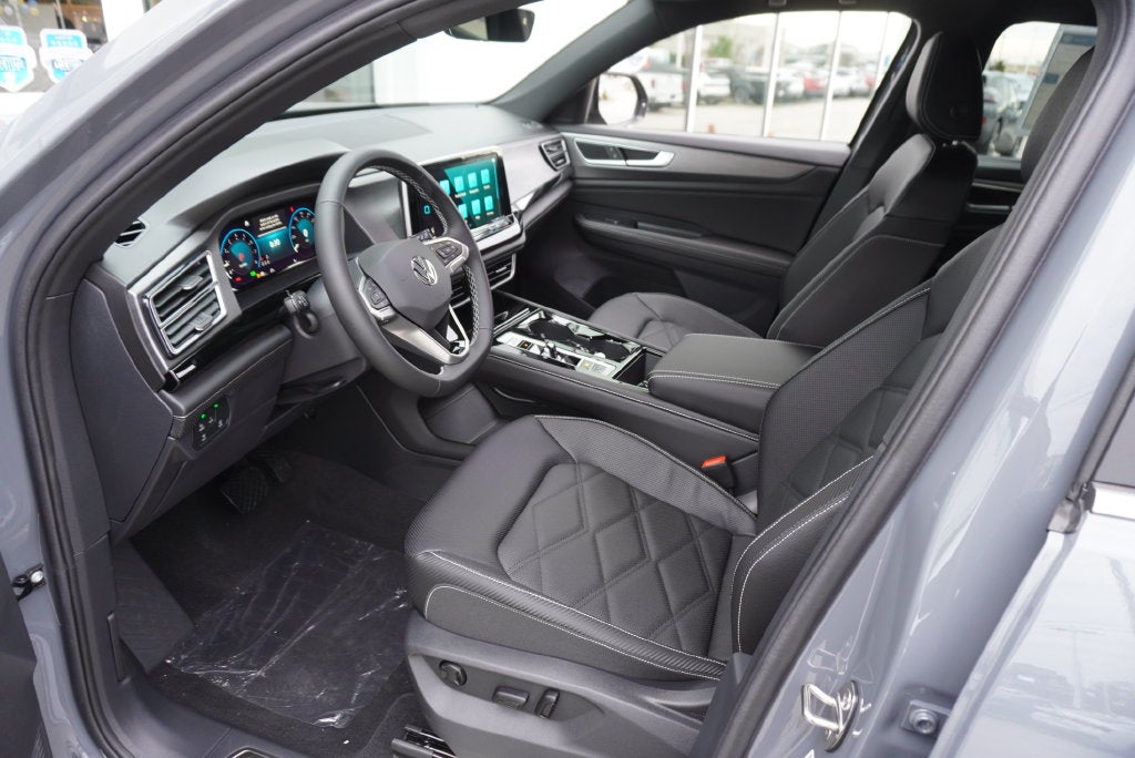 2026 Volkswagen Atlas Cross Sport SE w/Technology