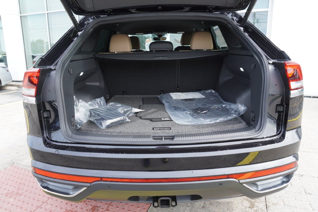 2026 Volkswagen Atlas Cross Sport SE w/Technology