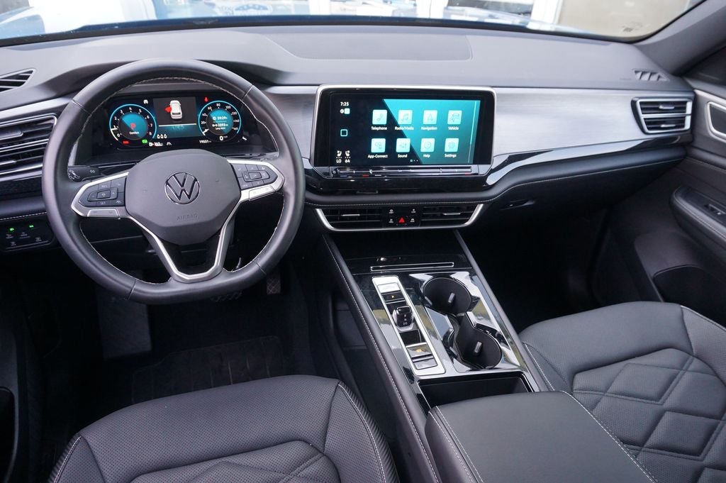 2026 Volkswagen Atlas Cross Sport 2.0T SE w/Technology
