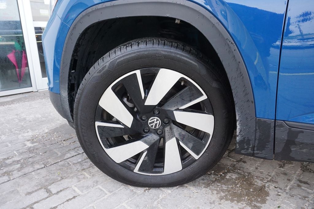 2026 Volkswagen Atlas Cross Sport 2.0T SE w/Technology