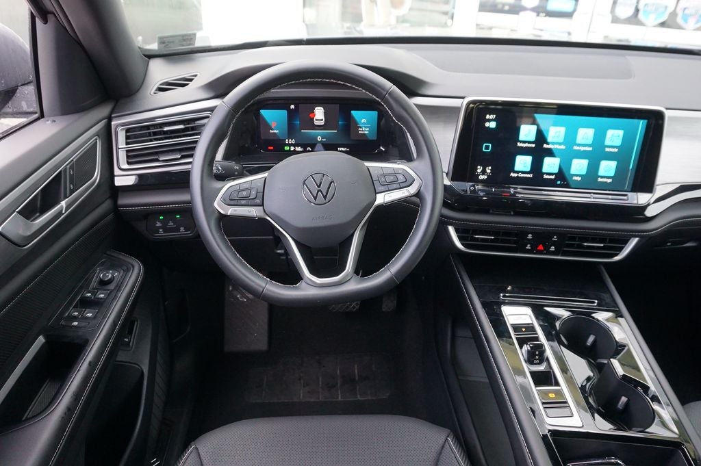 2026 Volkswagen Atlas Cross Sport 2.0T SE w/Technology