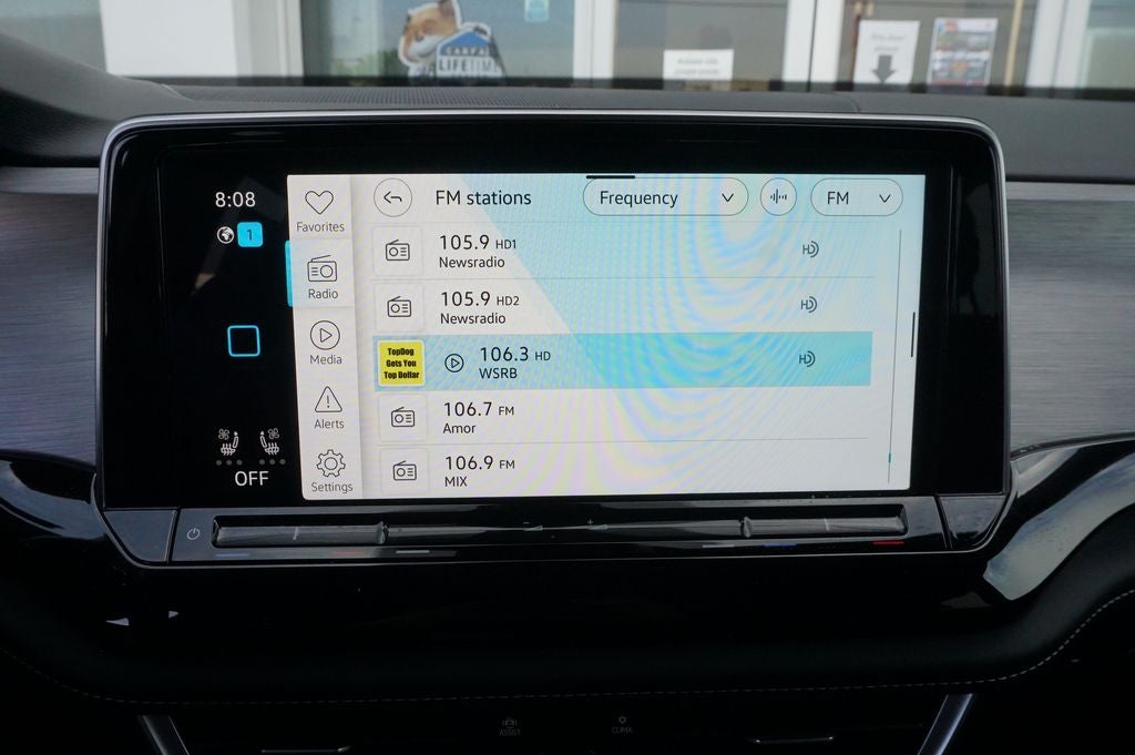 2026 Volkswagen Atlas Cross Sport 2.0T SE w/Technology