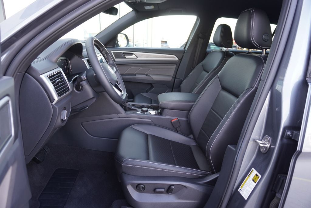 2023 Volkswagen Atlas Cross Sport 2.0T SE w/Technology