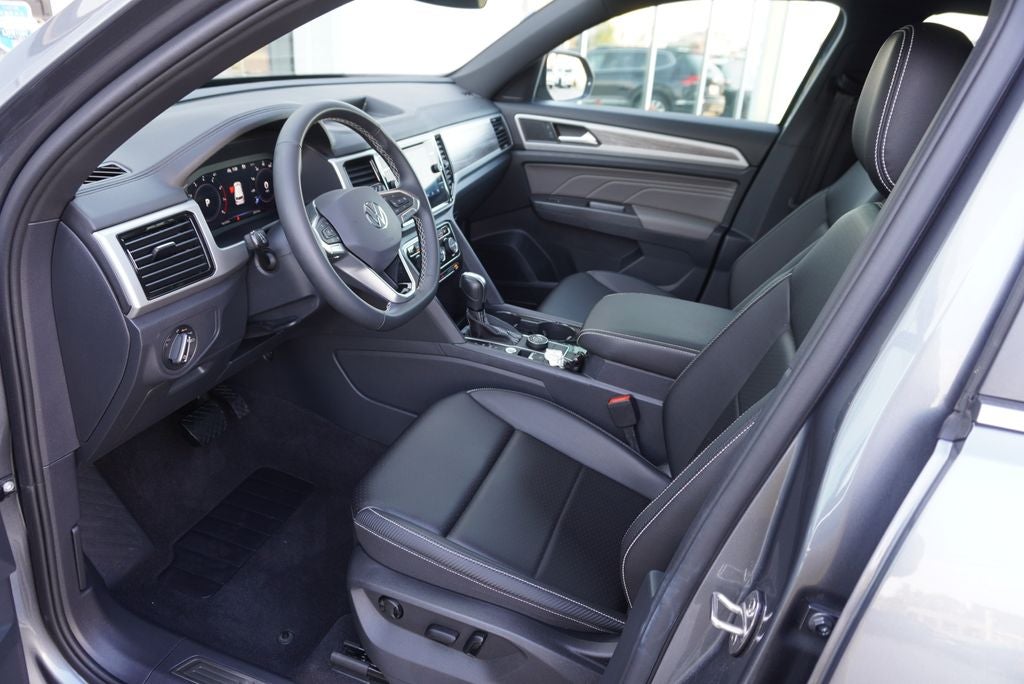 2023 Volkswagen Atlas Cross Sport 2.0T SE w/Technology