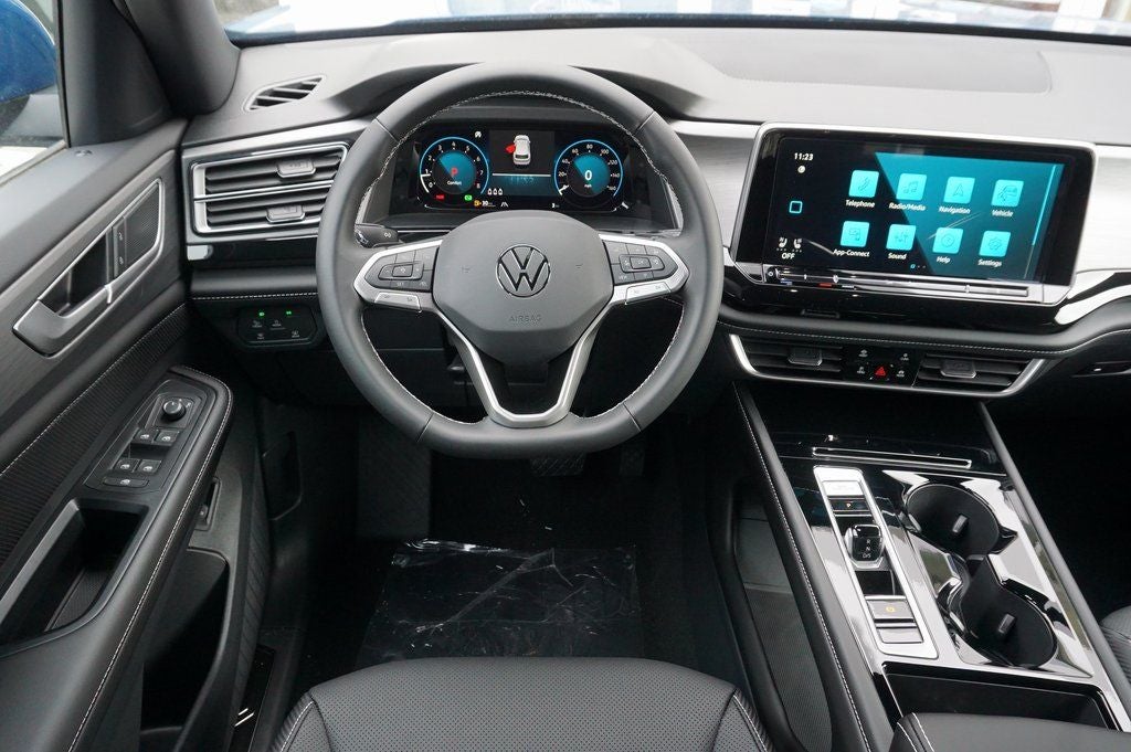 2026 Volkswagen Atlas Cross Sport 2.0T SE w/Technology