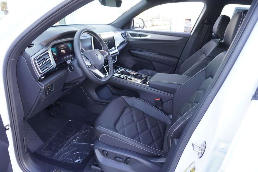 2026 Volkswagen Atlas Cross Sport SE w/Technology