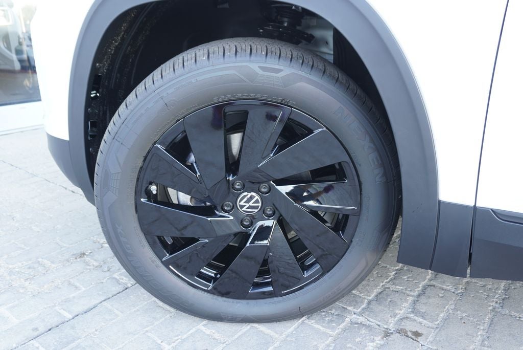 2026 Volkswagen Atlas Cross Sport SE w/Technology