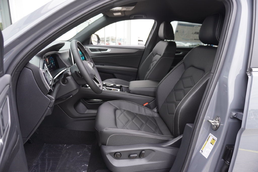 2026 Volkswagen Atlas Cross Sport SE w/Technology