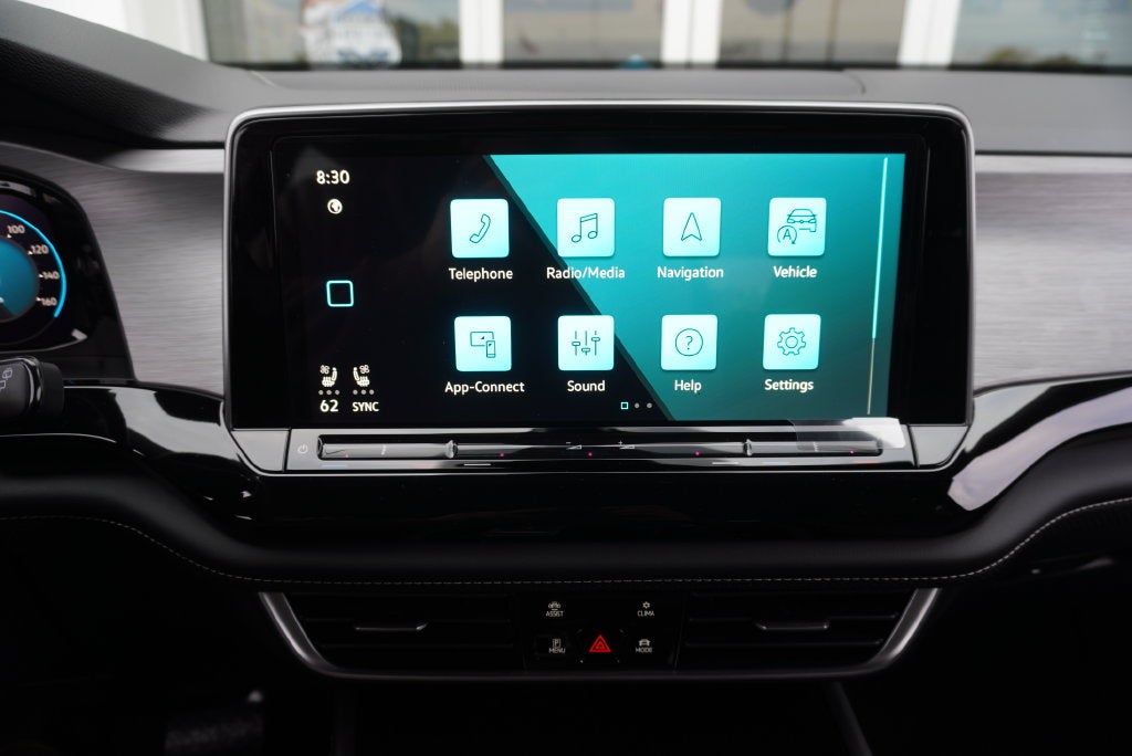2026 Volkswagen Atlas Cross Sport SE w/Technology