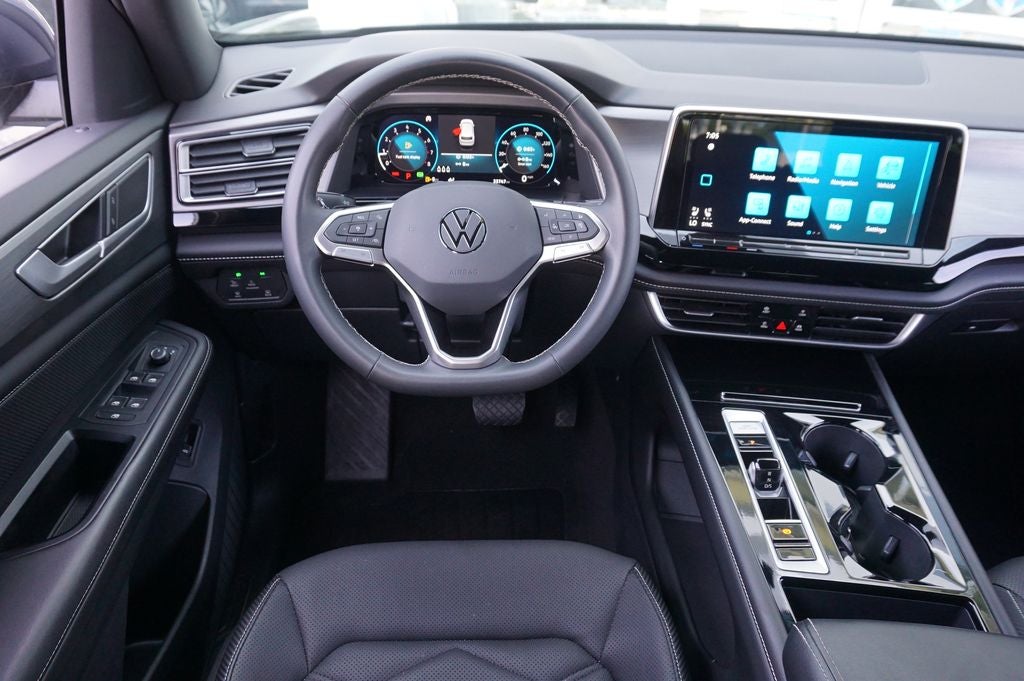 2024 Volkswagen Atlas Cross Sport 2.0T SE w/Technology