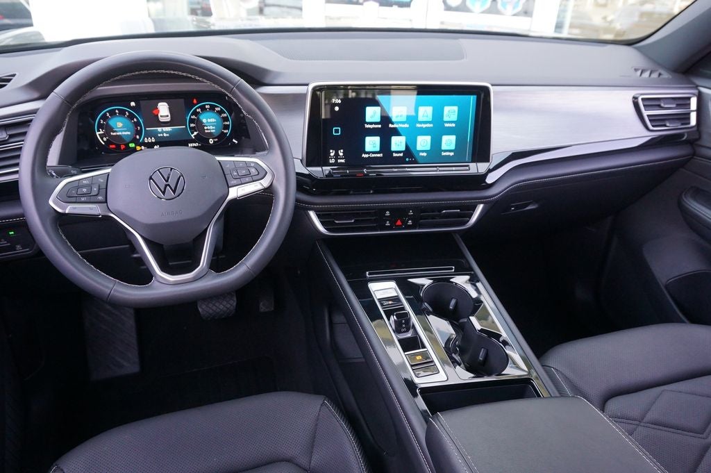 2024 Volkswagen Atlas Cross Sport 2.0T SE w/Technology