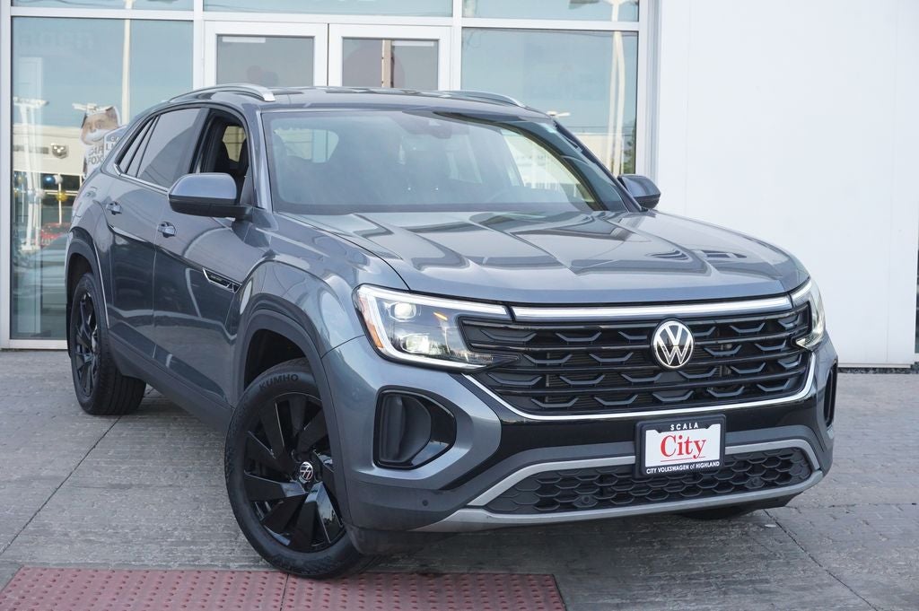 2024 Volkswagen Atlas Cross Sport 2.0T SE w/Technology