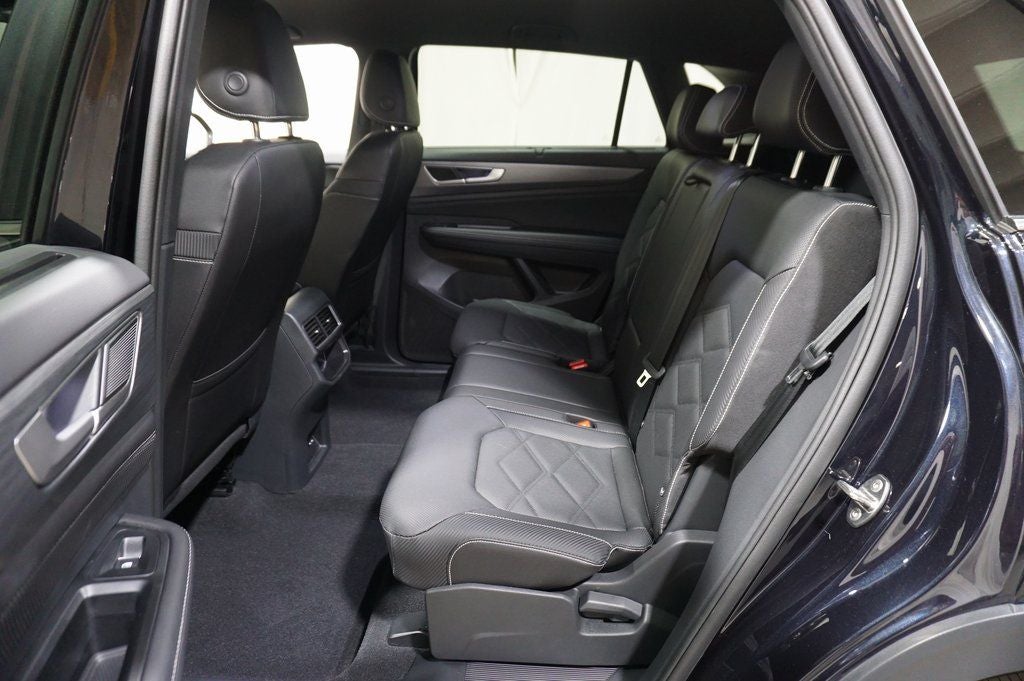 2025 Volkswagen Atlas Cross Sport 2.0T SE w/Technology