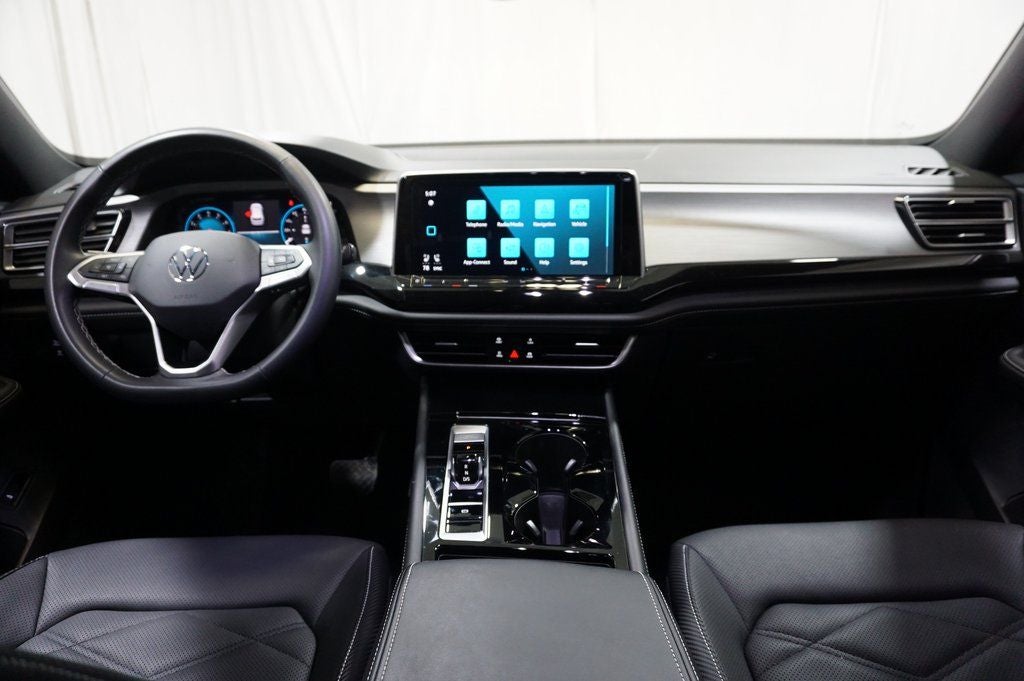 2025 Volkswagen Atlas Cross Sport 2.0T SE w/Technology