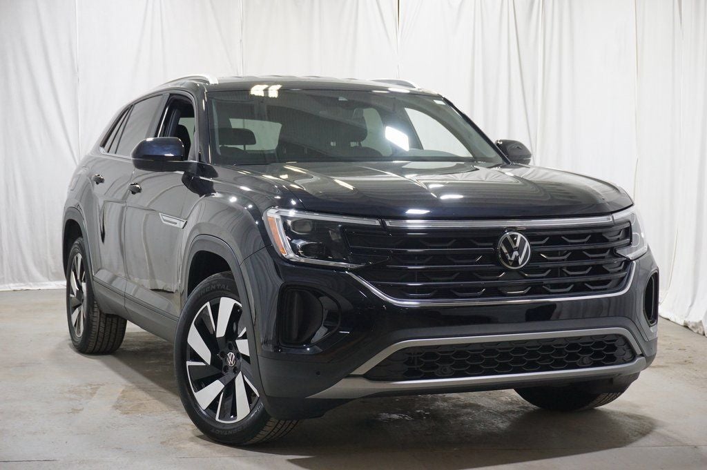 2025 Volkswagen Atlas Cross Sport 2.0T SE w/Technology