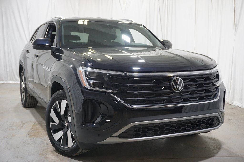 2025 Volkswagen Atlas Cross Sport 2.0T SE w/Technology