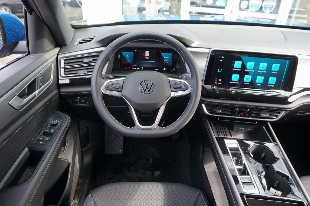 2025 Volkswagen Atlas Cross Sport 2.0T SE w/Technology
