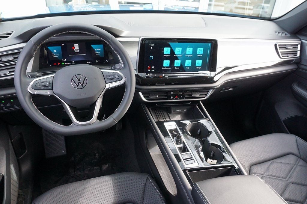 2025 Volkswagen Atlas Cross Sport 2.0T SE w/Technology