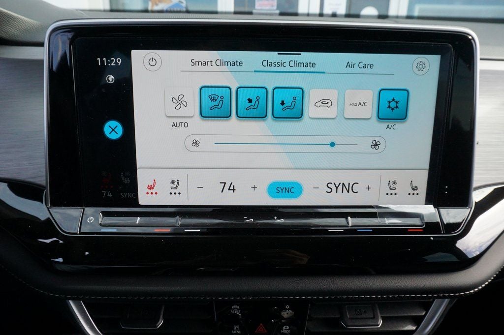 2025 Volkswagen Atlas Cross Sport 2.0T SE w/Technology