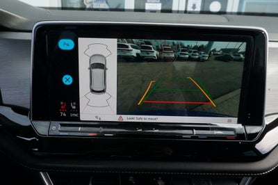 2025 Volkswagen Atlas Cross Sport 2.0T SE w/Technology