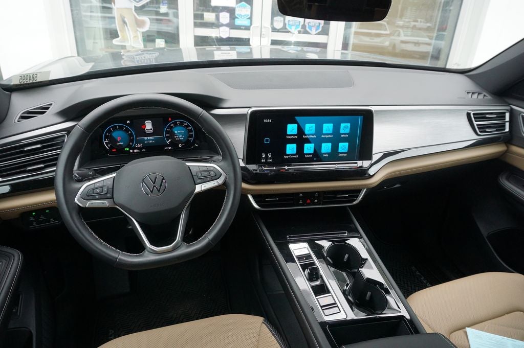 2025 Volkswagen Atlas Cross Sport 2.0T SE w/Technology