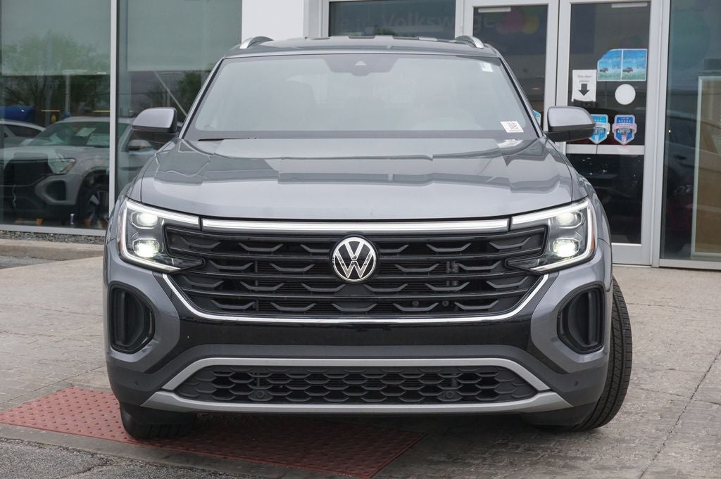 2025 Volkswagen Atlas Cross Sport 2.0T SE w/Technology