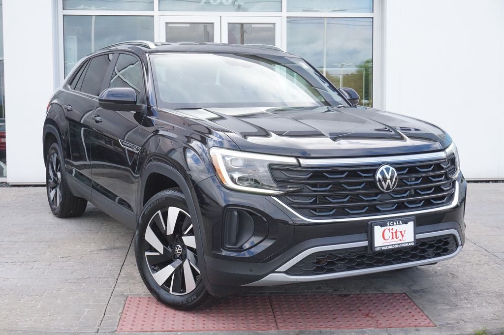 2025 Volkswagen Atlas Cross Sport 2.0T SE w/Technology