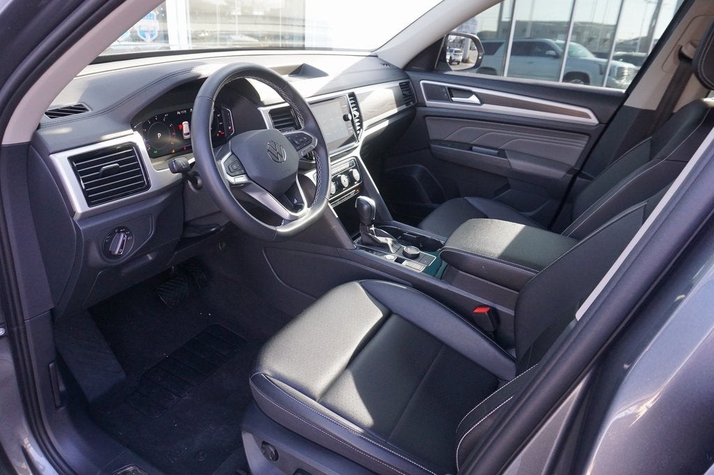 2023 Volkswagen Atlas 2.0T SE w/Technology