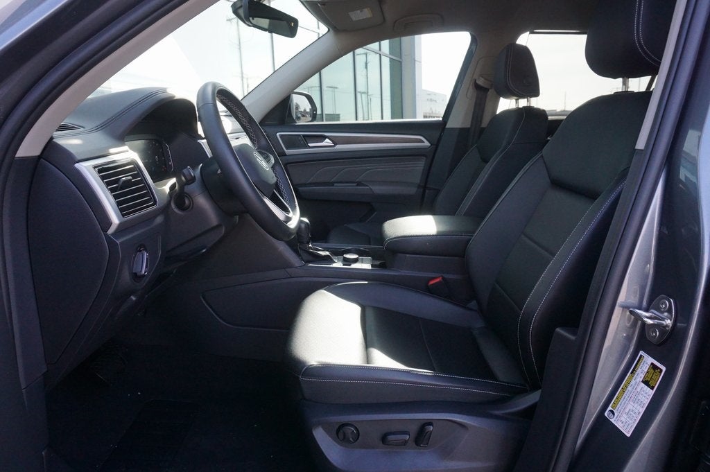 2023 Volkswagen Atlas 2.0T SE w/Technology