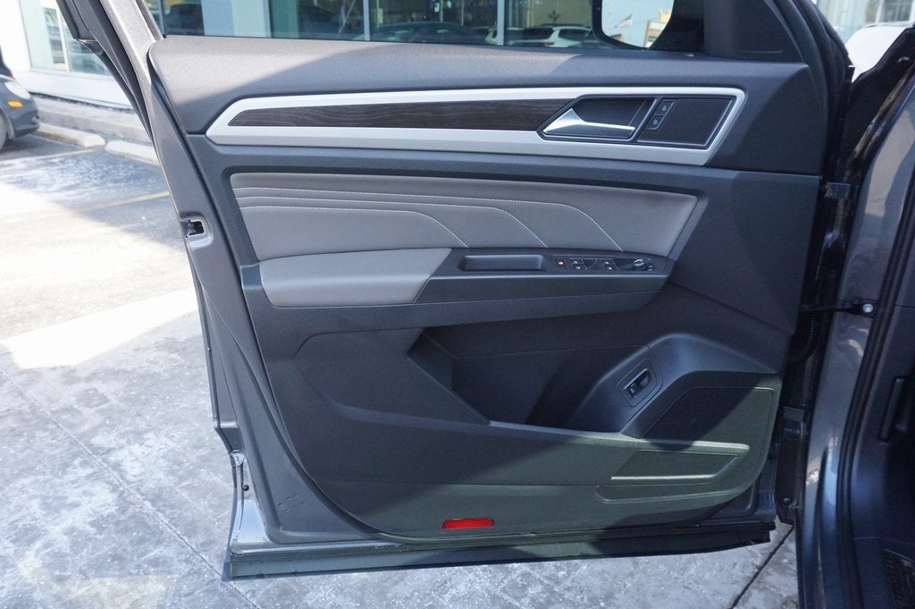 2023 Volkswagen Atlas 2.0T SE w/Technology