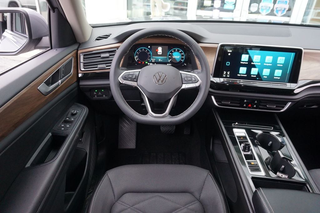 2024 Volkswagen Atlas 2.0T SE w/Technology