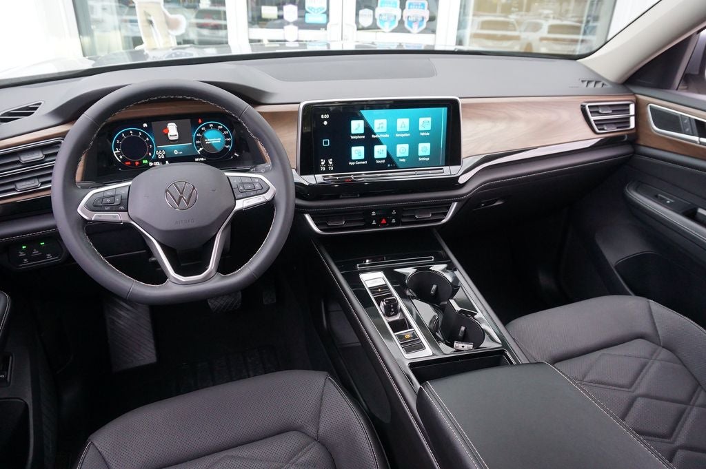 2024 Volkswagen Atlas 2.0T SE w/Technology