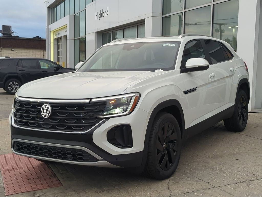 2026 Volkswagen Atlas Cross Sport 2.0T SE w/Technology