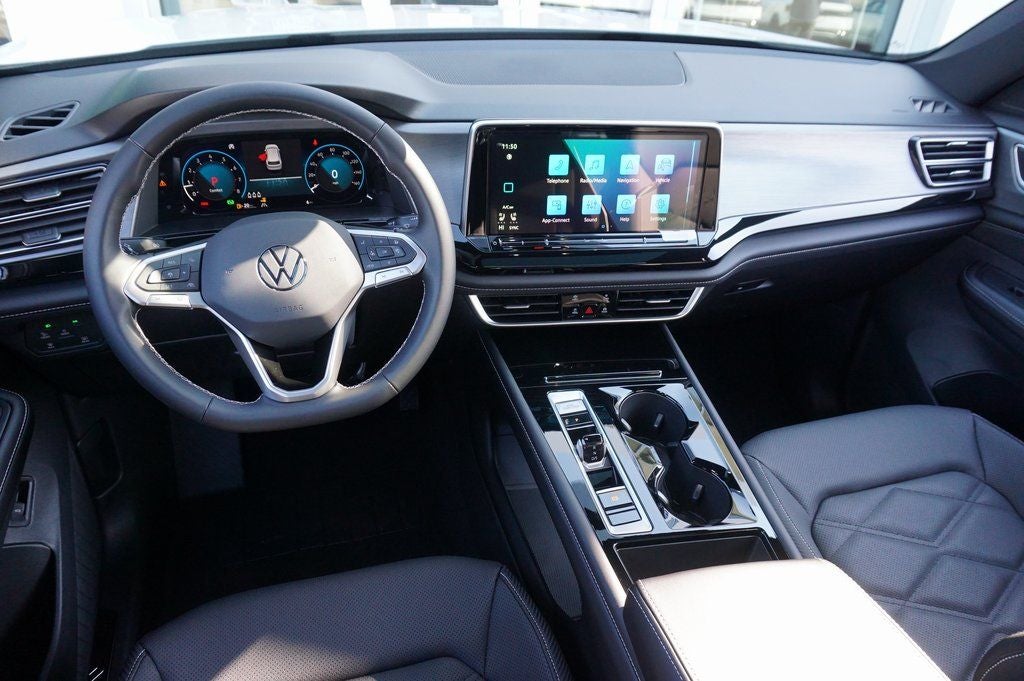 2026 Volkswagen Atlas Cross Sport 2.0T SE w/Technology