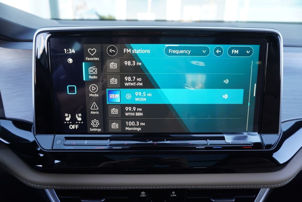 2026 Volkswagen Atlas Cross Sport SE w/Technology