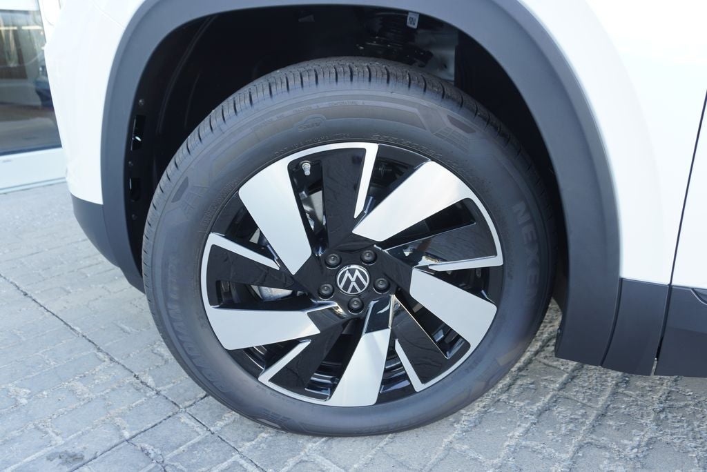 2026 Volkswagen Atlas Cross Sport SE w/Technology