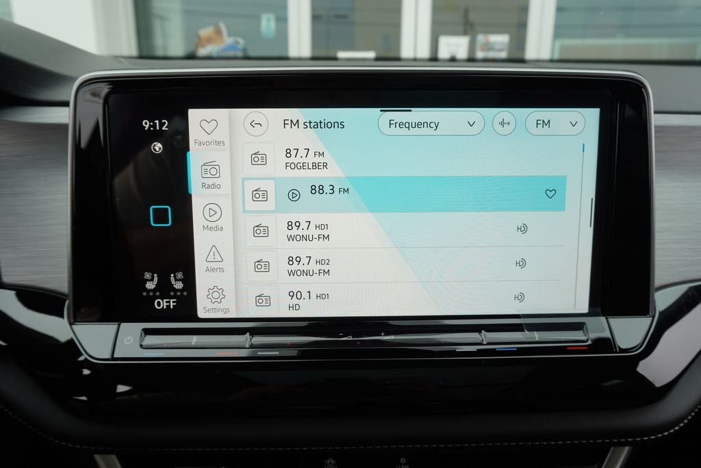 2026 Volkswagen Atlas Cross Sport SE w/Technology