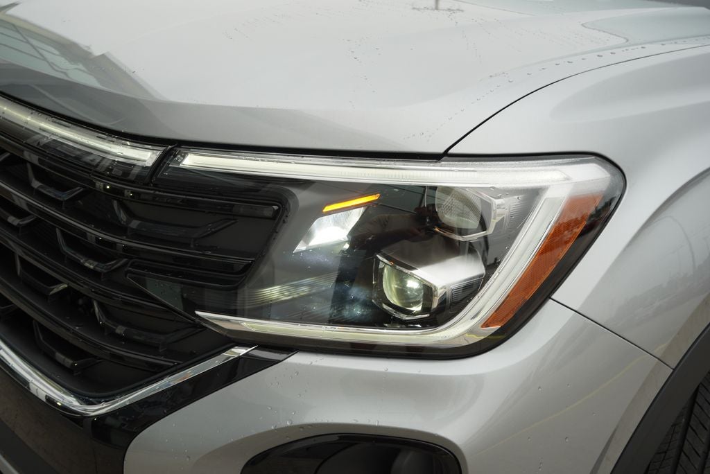 2026 Volkswagen Atlas Cross Sport SE w/Technology