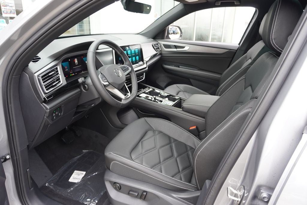 2026 Volkswagen Atlas Cross Sport SE w/Technology
